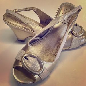 Circa Joan & David Women’s Neera Dress Sandal 8.5M